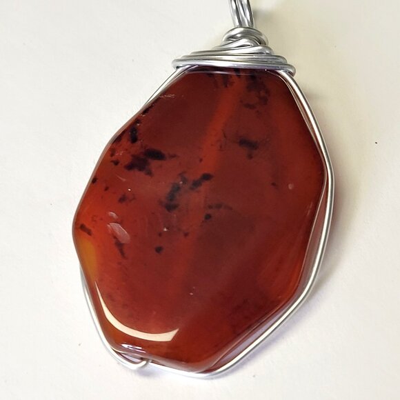 Natural Polished Crystal Oval Pendant Necklace - Picture 1 of 16